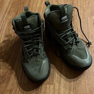 Vans Ultrarange Exo Hi all weather Mte 66 supply grape leaf